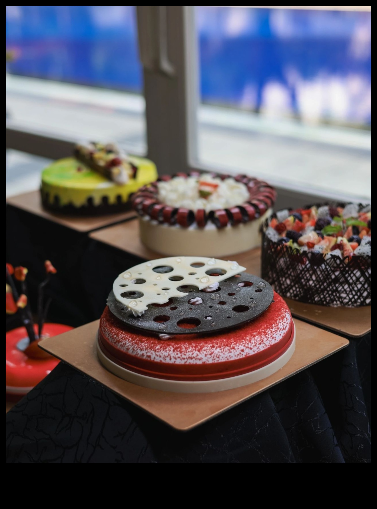 Sweet Symphony Αφεθείτε σε ακαταμάχητες απολαύσεις επιδόρπιων για το γλυκό δόντι μέσα σας 4 Sweet Symphony: Αφεθείτε σε ακαταμάχητες απολαύσεις επιδορπίων