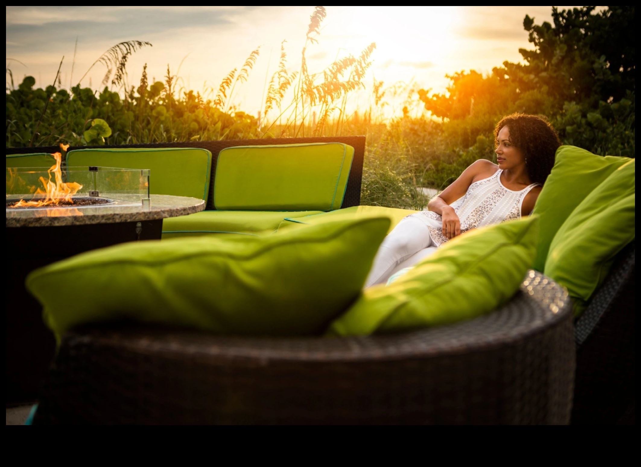 Patio Paradises: Αποκαλύπτοντας τη γοητεία των επίπλων εξωτερικού χώρου