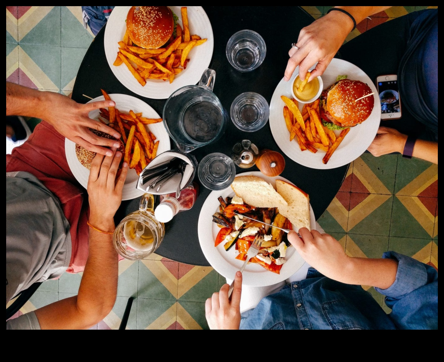 Nighttime Nourishment Απολαύστε γαστρονομικά θαύματα στο Dinner 5 Nighttime Nourishment: Απολαύστε γαστρονομικά θαύματα στο δείπνο