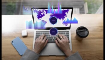 Από τα ακατέργαστα δεδομένα σε εμπλουτισμένες πληροφορίες: Ένας ολοκληρωμένος οδηγός για την επιστήμη των δεδομένων